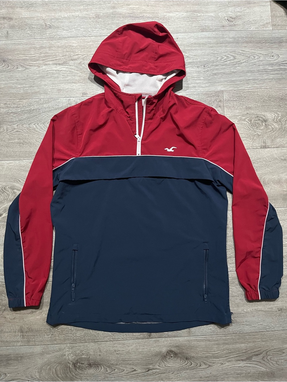 Hollister Epic Flex Red Navy Hooded Windbreaker Men’s L
